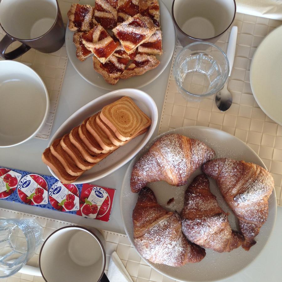 La Morona Bed and Breakfast Rocchetta Tanaro Exteriör bild